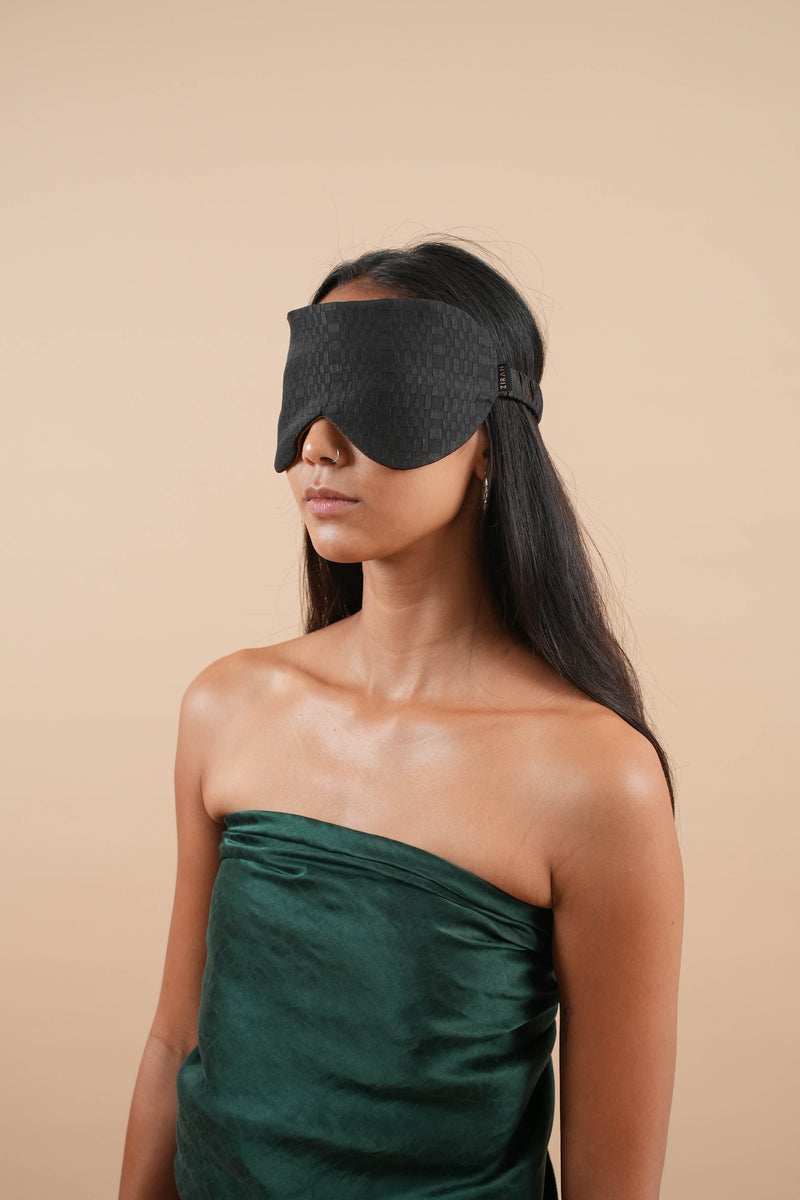 Black Raffia Reversible Eyemask