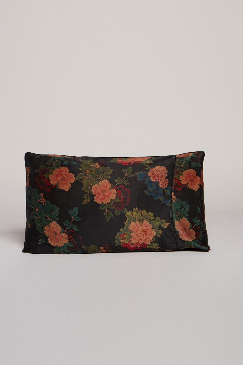 Black Dahlia Pillowcase